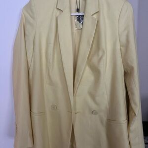 Yellow blazer